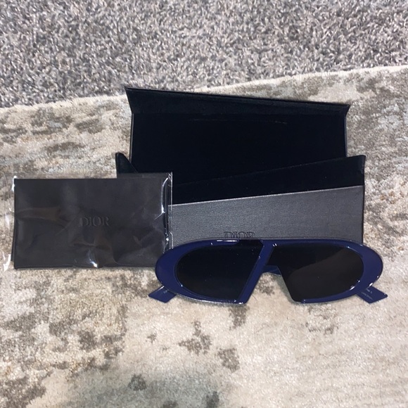 Never before worn Christian Dior sunglasses - Picture 1 of 3